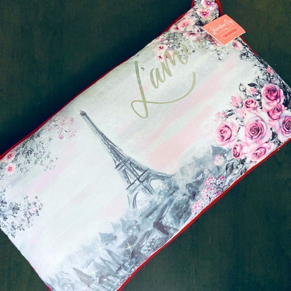 L’Amour Paris Eiffel Tower Valentine Soft Throw Pillow